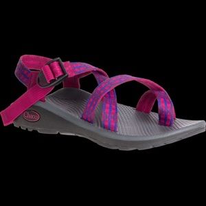 Chaco’s Z/Cloud 2 in Berry Anemone Women’s Sz 7